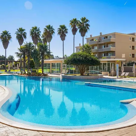 V Plazza Garage Heated Pool View Flat דירה *