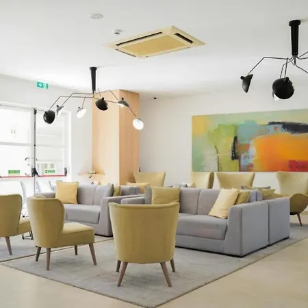 דירה V Plazza Garage Heated Pool View Flat פורטימאו