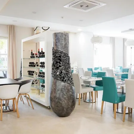 V Plazza Garage Heated Pool View Flat דירה